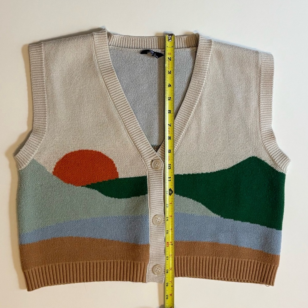 V-Neck Cream and Orange Sweater - Picture 4 of 4